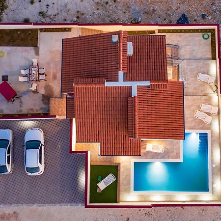 Olive Bridge Villa マスレニツァ エクステリア 写真