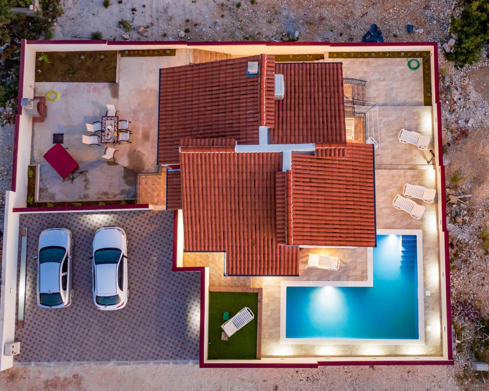 Olive Bridge Villa マスレニツァ エクステリア 写真